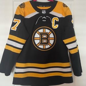 Boston Bruins jersey